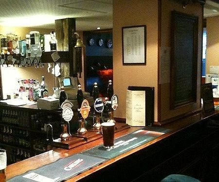 The George Hotel Newent エクステリア 写真